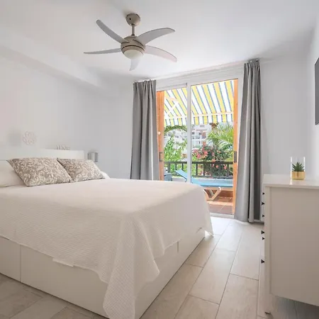 Parque Santiago 3 Luxery Apartment, Playa Americas, Arona, Tenerife *