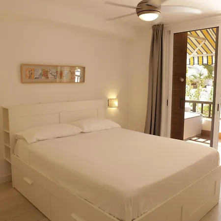 Parque Santiago 3 Luxery Apartment, Playa Americas, Arona, Tenerife Апартаменты Плая-де-лас-Америкас
