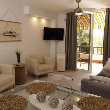 Parque Santiago 3 Luxery Apartment, Playa Americas, Arona, Tenerife Апартаменты *