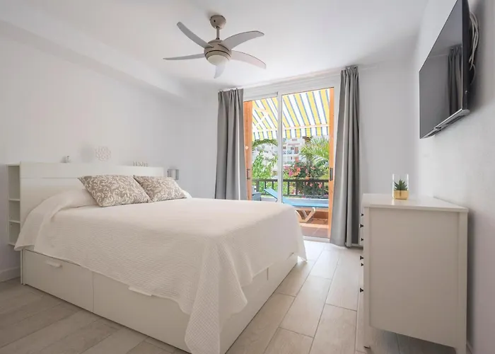 Parque Santiago 3 Luxery Apartment, Playa Americas, Arona, Tenerife *